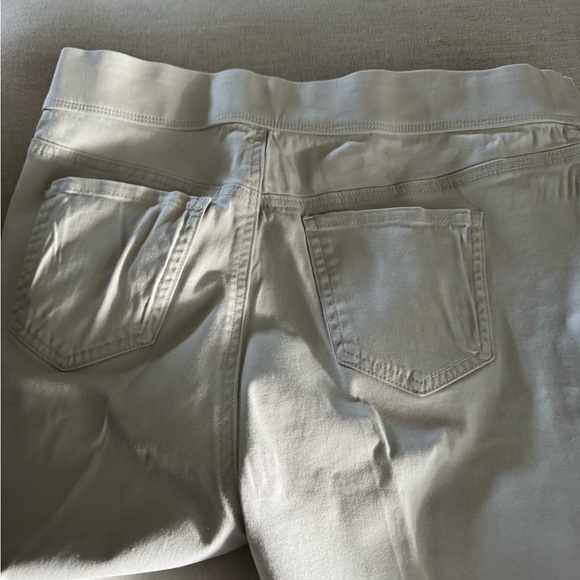 JJill Abstract Flaired top with tan chino pant “BUNDLE” - Picture 6 of 11